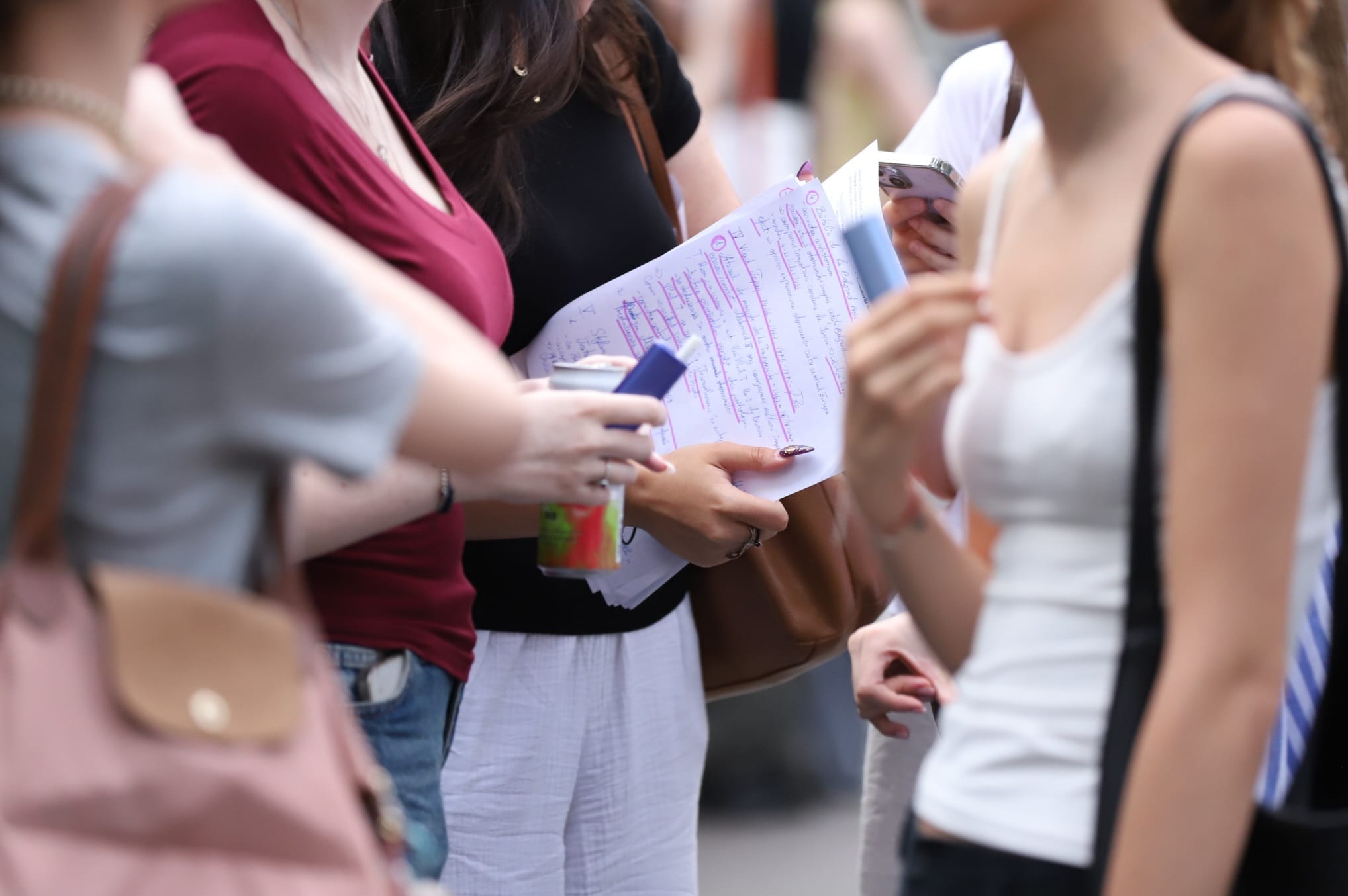 Examenul de BAC la Istorie 2026, pentru elevii de la uman, s-a încheiat. Ce subiecte au picat