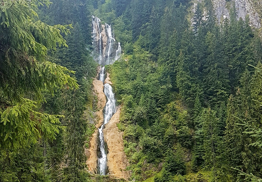 Cascade din România - top 20 cele mai spectaculoase căderi de apă din România