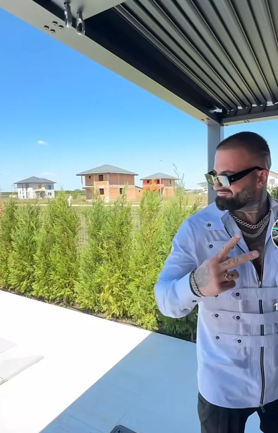 Imagini cu vila lui Marcel Andrei de la „Insula Iubirii”. Casa are trei dormitoare, dar și piscină și jacuzzi