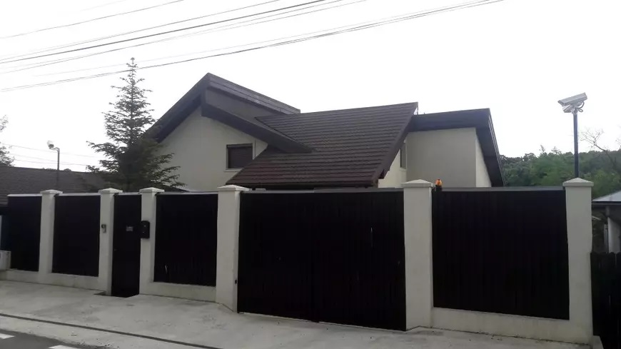 Imagini cu vila lui Fuego. Și-a construit casă într-un sat din Ilfov: „Am transformat piscina în dressing”