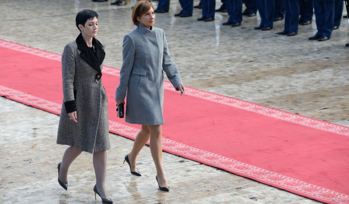 Delia Dinu, cel mai longeviv consilier prezidențial, pleacă de la Cotroceni după 20 de ani. Cine este femeia decorată de trei președinți