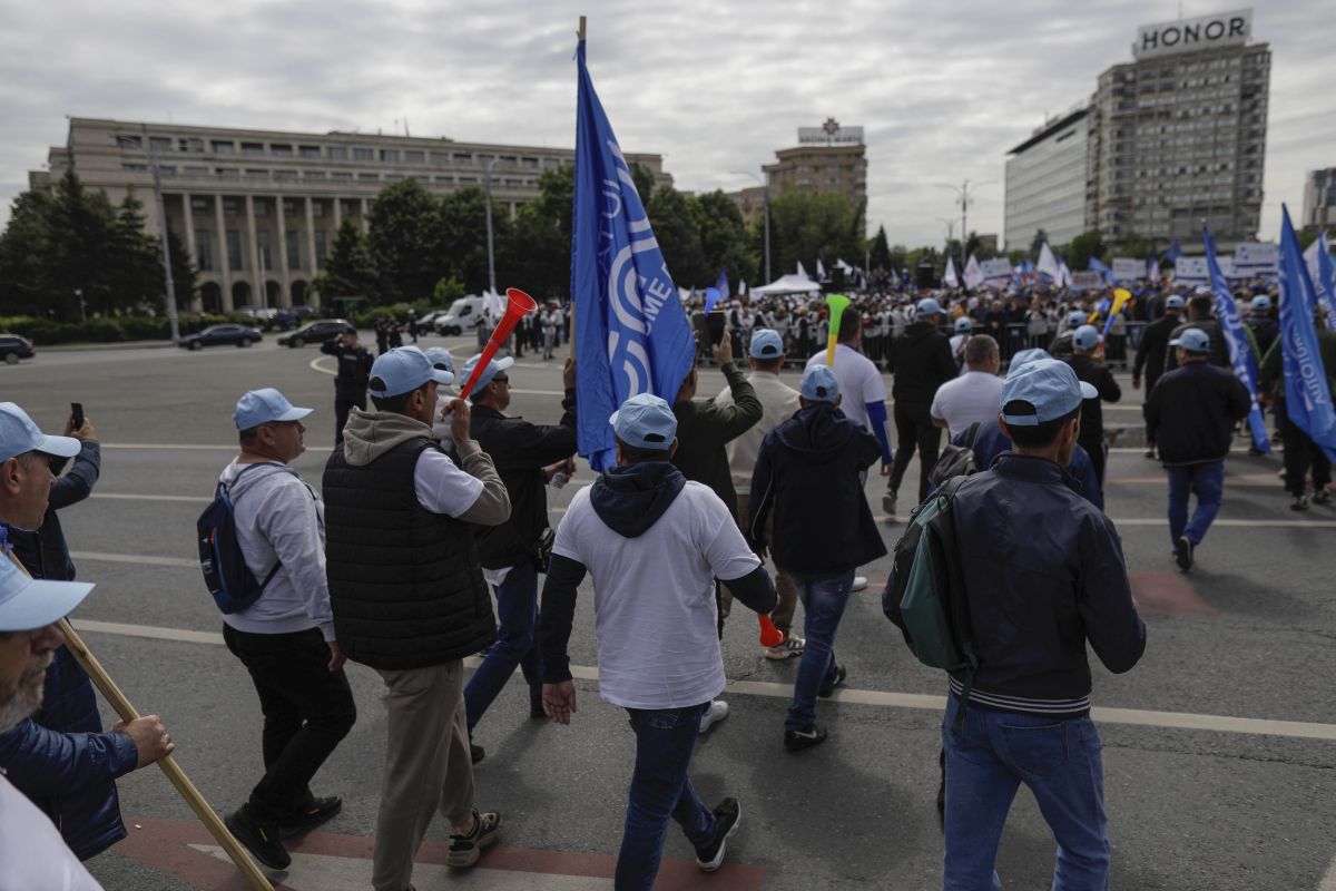 Protest BNS în Capitală, faţă de nivelul crescut al fiscalităţii pe muncă. Discuții între liderii sindicali și oficiali din Ministerul Finanțelor