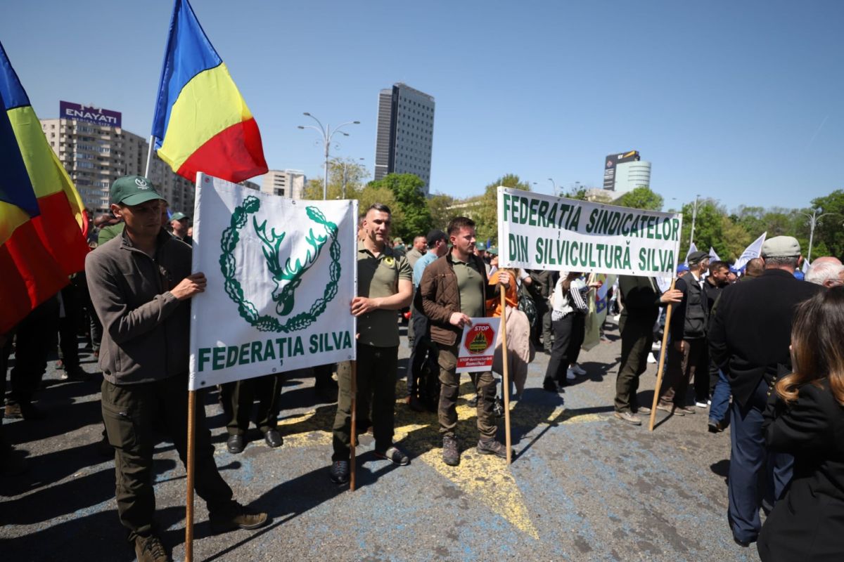 Sindicaliștii, pensionarii și studenții îi cer socoteală Guvernului pentru măsurile luate, în Piața Victoriei. Sunt așteptați 10.000 de oameni