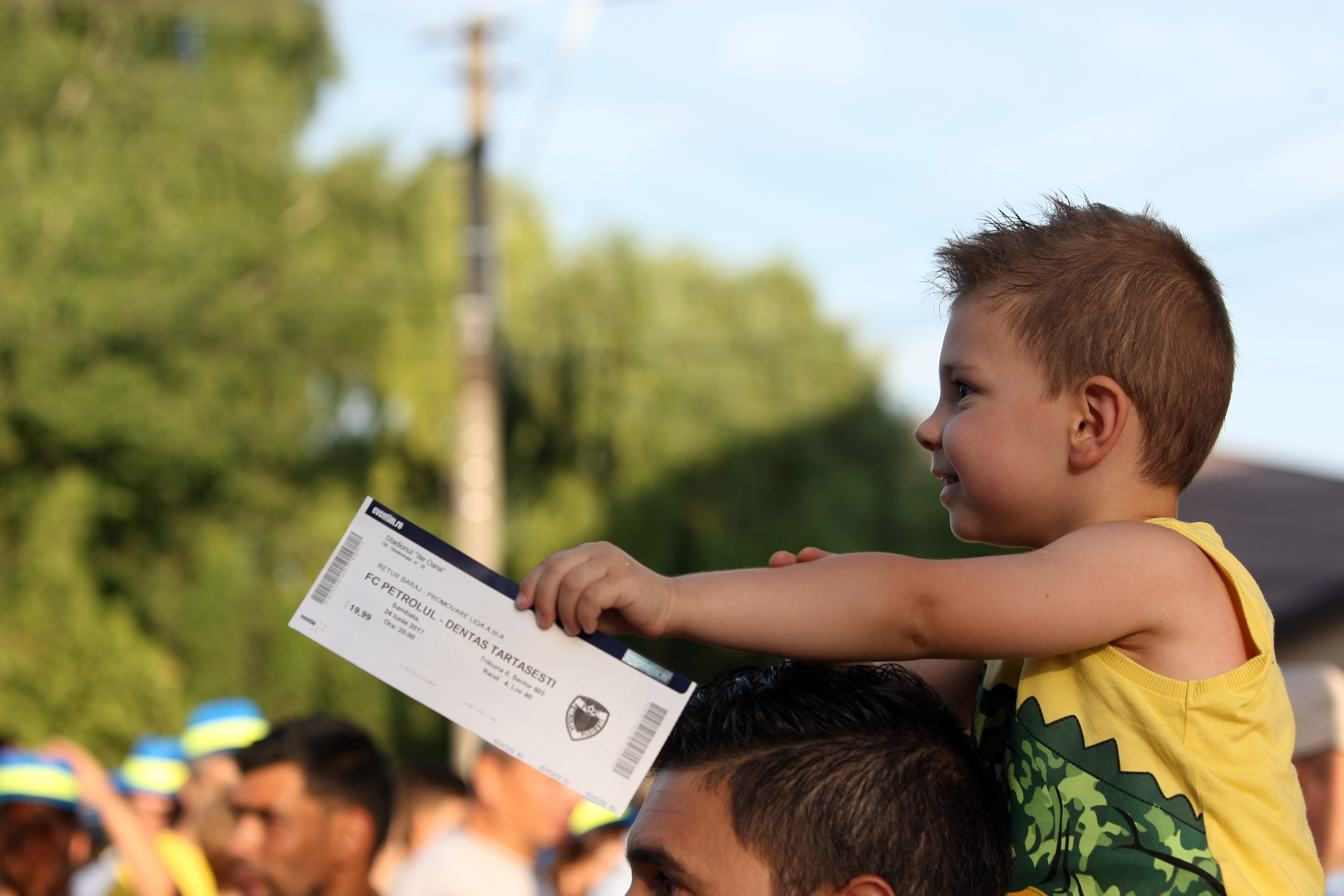 Petrolul Ploiești a promovat în Liga 3. Atmosferă fantastică pe stadionul ”Ilie Oană”. Rezultate | FOTO