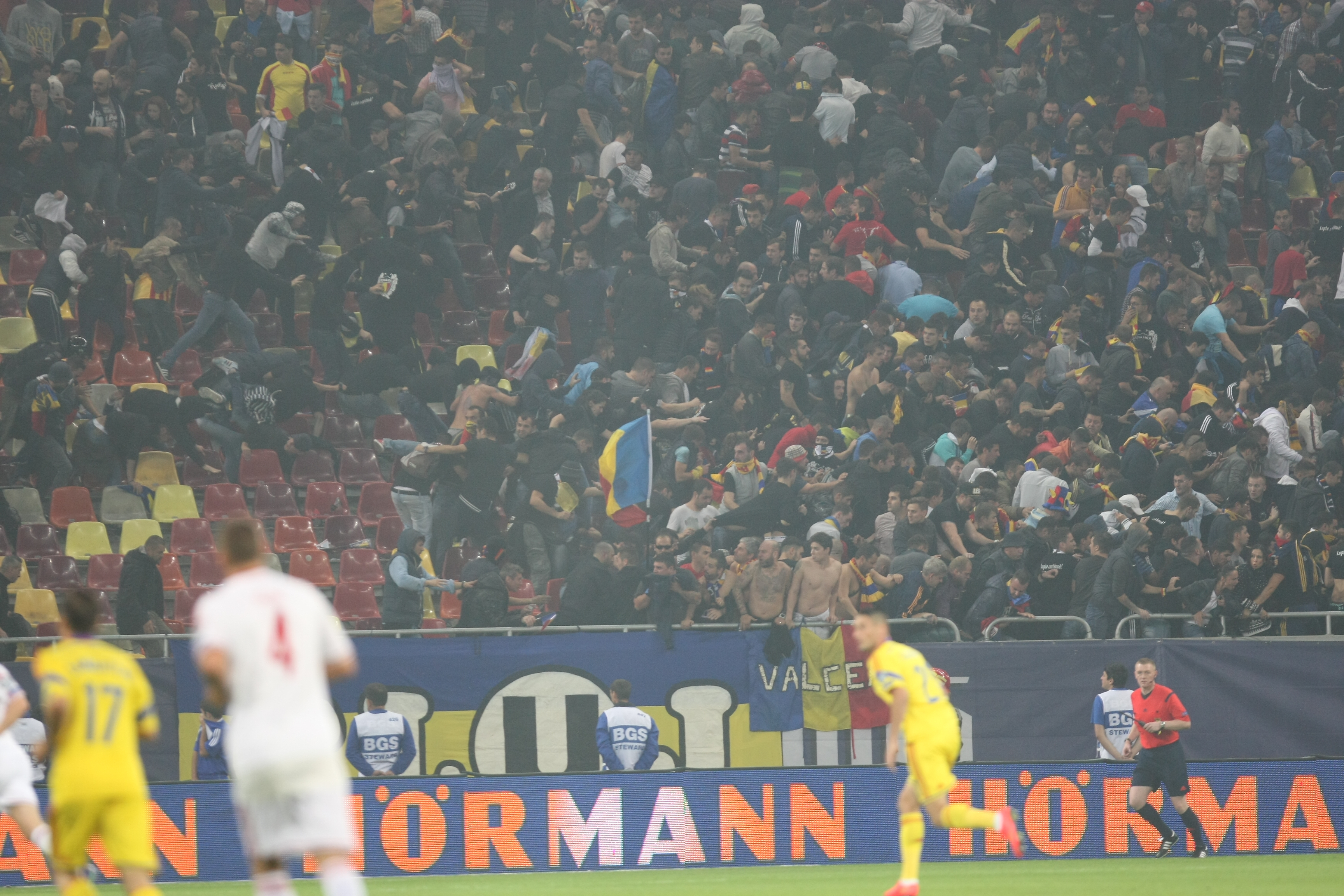 LIVE BLOG / FOTO&VIDEO. MECIUL ANULUI, ROMÂNIA - UNGARIA 1-1