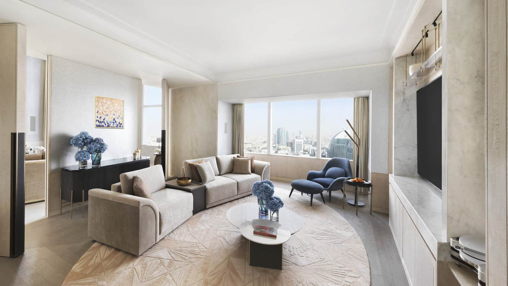 Cum arată apartamentul de lux în care locuiește Cristiano Ronaldo în Arabia Saudită. Are 17 camere și o priveliște spectaculoasă