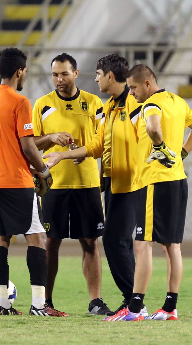 FOTO&VIDEO / Primele imagini cu Piţurcă în treningul echipei Al Ittihad