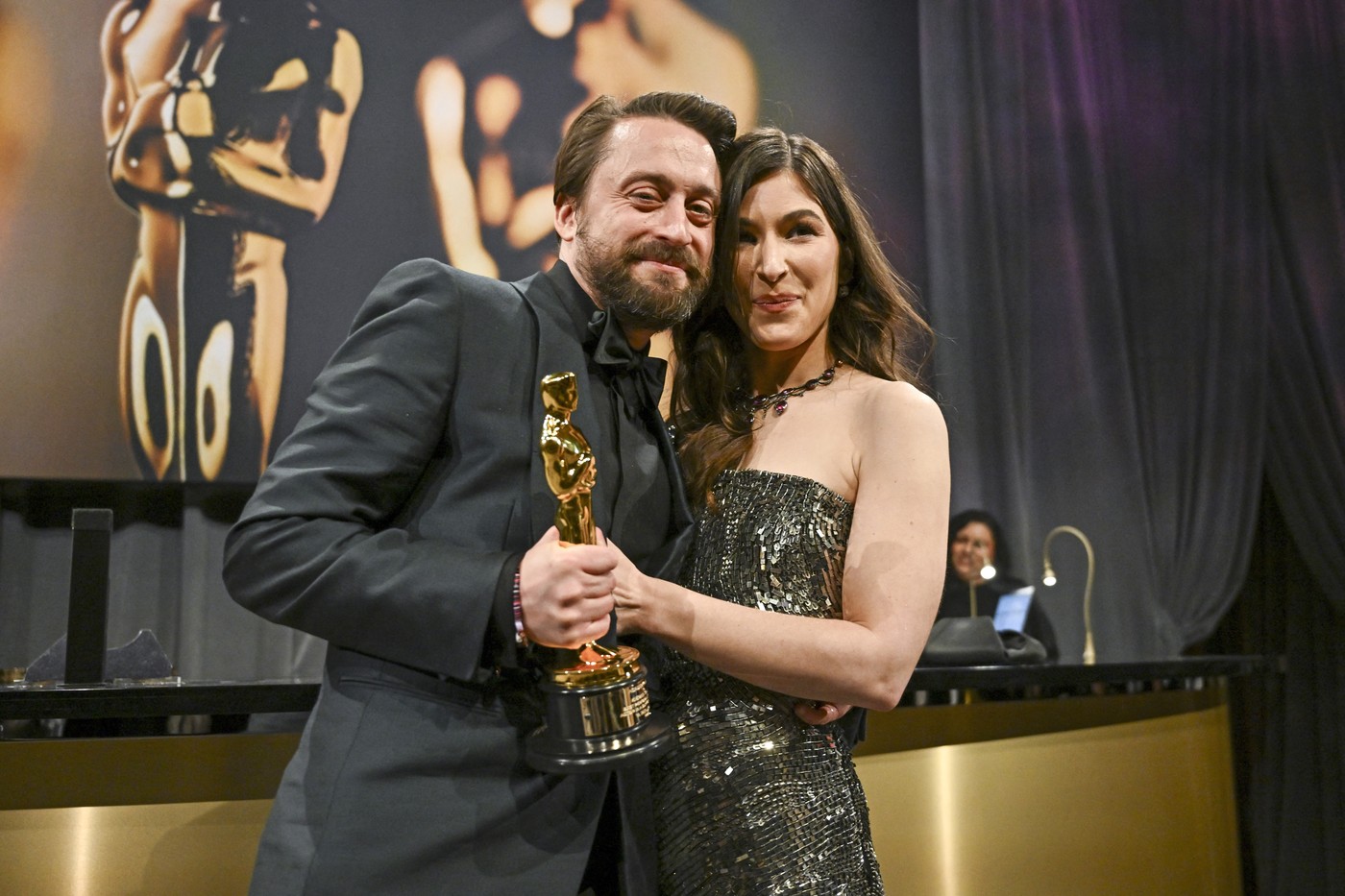 Kieran Culkin a câștigat Oscarul pentru cel mai bun actor în rol secundar. Debutul l-a avut la șapte ani în „Home Alone”, unde a jucat cu fratele său mai mare, Macaulay Culkin