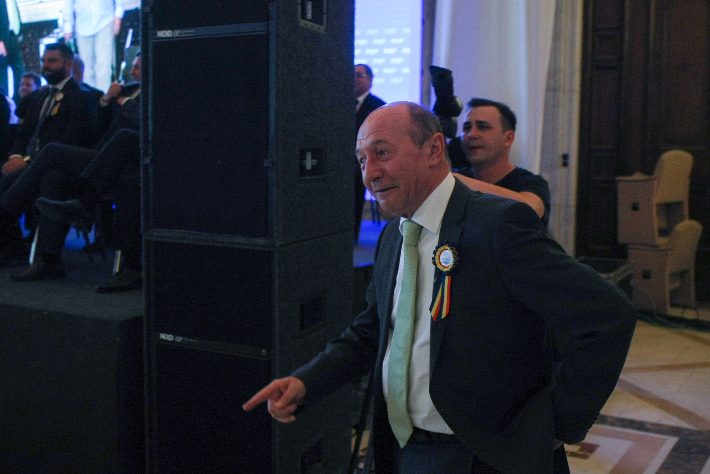 Schimb de replici dur între Turcescu și Băsescu, la Congresul PMP: ”M-aş fi aşteptat să rămâneţi la cârmă”/ ”Un căpitan are și el o licență care expiră” (VIDEO)