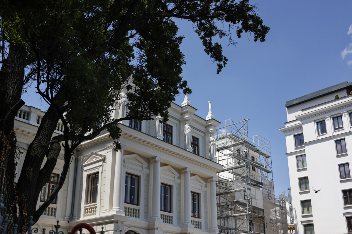 Renovarea Palatului Știrbei se apropie de final. „Bijuteria” de pe Calea Victoriei a revenit la gloria de odinioară