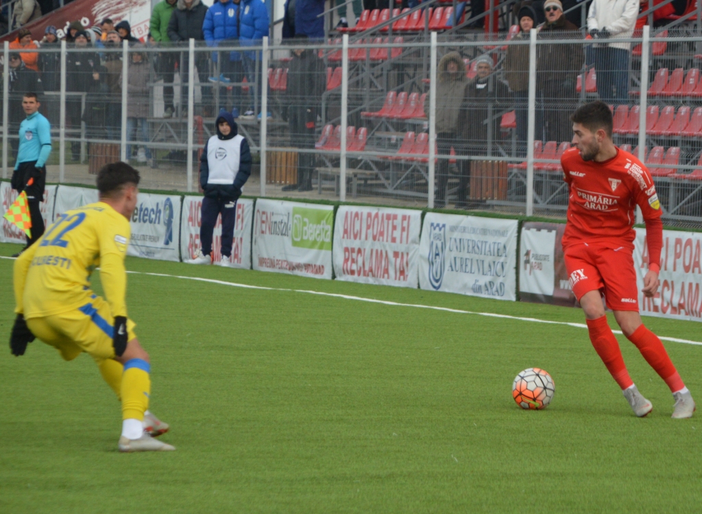 Ionuț Popa a sărit la arbitrul Cristian Codrea. Recent, ”Popică” și-a alergat un jucător / GALERIE FOTO