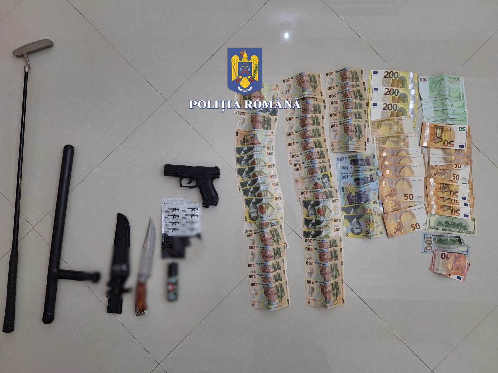 Razie cu sute de polițiști la Bărbuleşti, în județul Ialomița. Cei 14 suspecți căutați au fost identificați I VIDEO