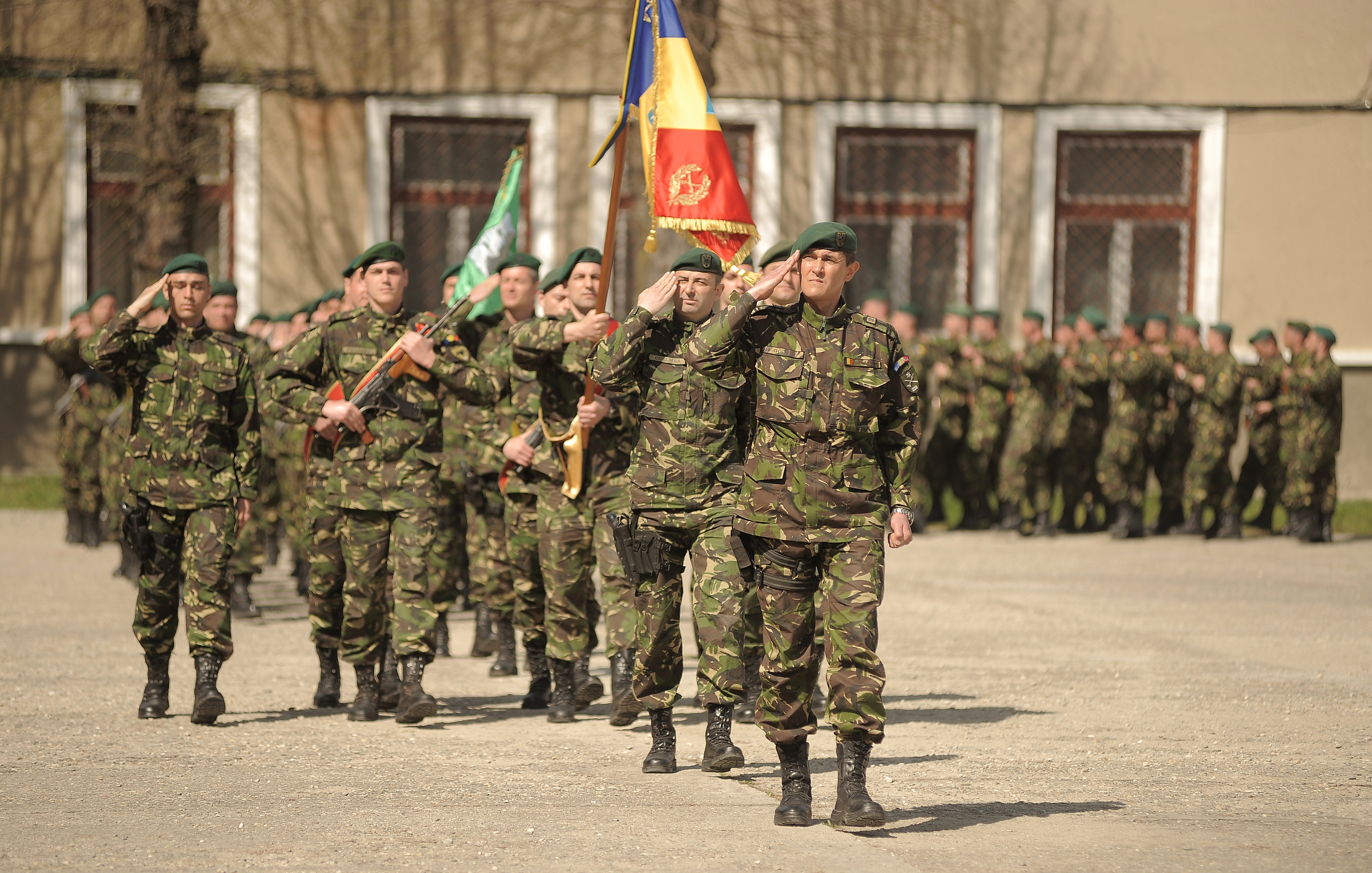 VIDEO&FOTO/ “Liliecii Negri” s-au întors acasă. Misiunea militarilor din Grupul de luptă al NATO din Polonia a durat șase luni
