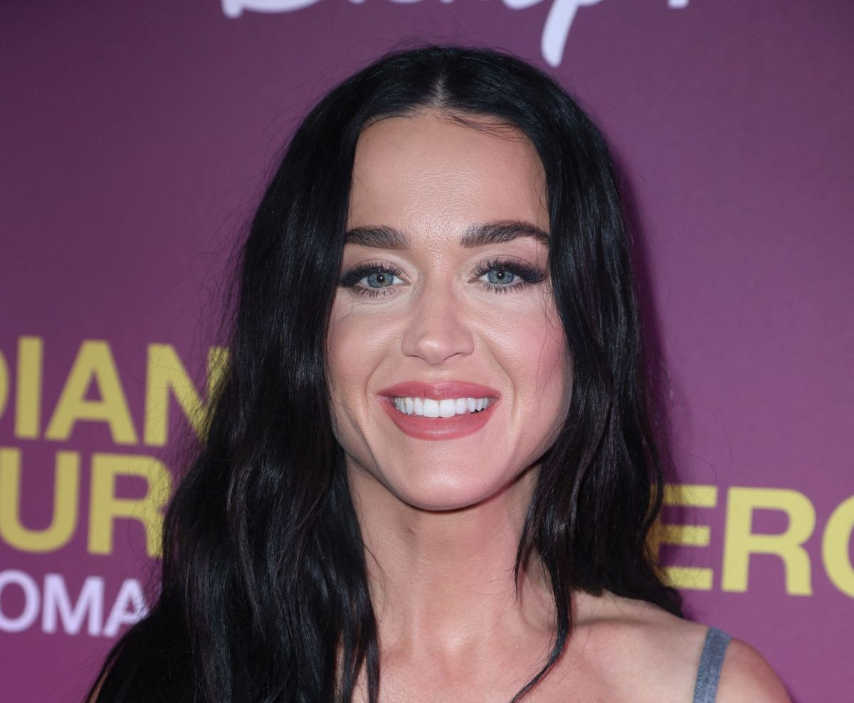 De ce Katy Perry nu a cântat una dintre melodiile sale în spațiu: „Este despre noi”. Imagini cu cântăreața care a simțit gravitația în capsula spațială