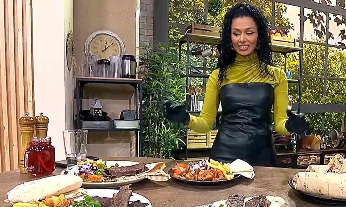 Rețete simple de shaorma de pui și kebap de vită oferite de Majda Aboulumosha. Cum să faci acasă preparatele adorate de români