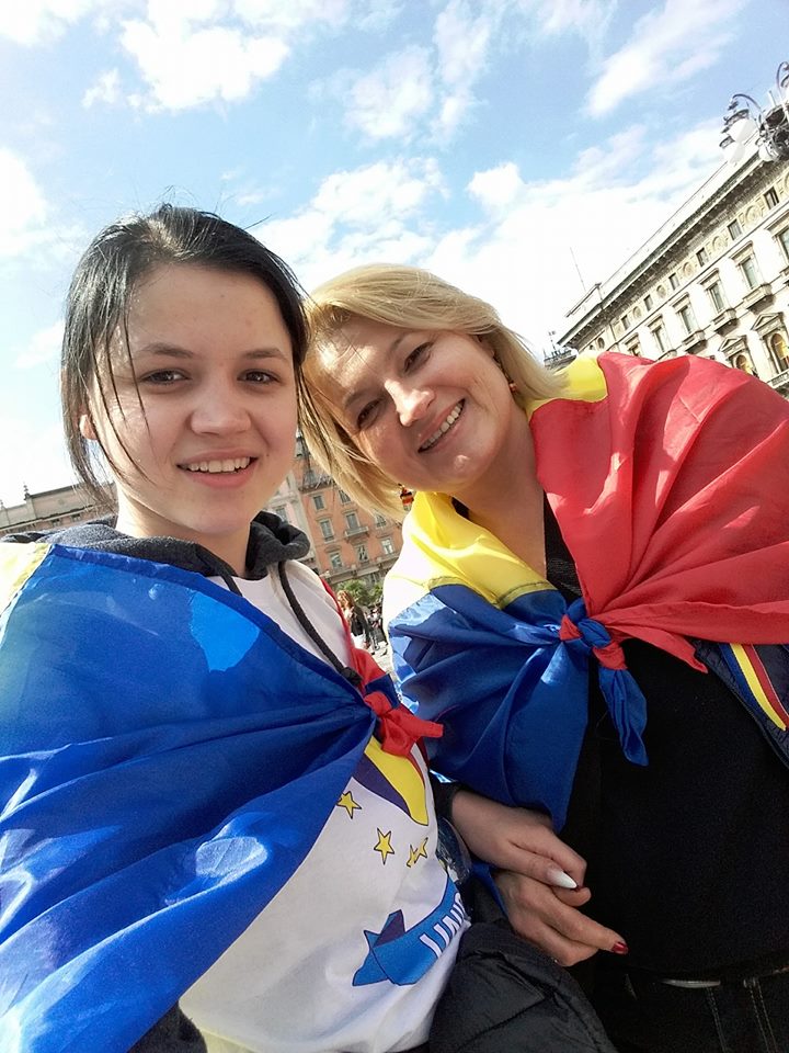 VIDEO/Un capitol fericit al poveștii fără sfârșit. Mărturia emoționantă a unui tată singur: „Cel mai dureros lucru a fost când copilul alerga și căuta mama. Și mama nu era…”