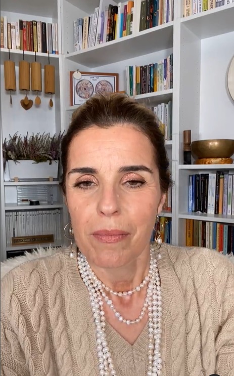 „Sunt elev la școala vieții”. La ce a renunțat Cristela, soția lui Călin Georgescu, înainte cu o lună de alegerile prezidențiale: „Ne învățăm lecțiile”