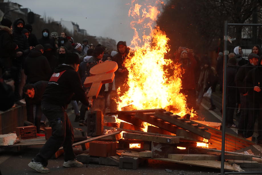 Proteste violente la Bruxelles, față de măsurile sanitare. Zeci de arestări în urma ciocnirilor dintre poliție și manifestanți