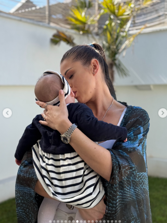Gemenii Roxanei Nemeș au împlinit 7 luni. Imagini emoționante cu Ania și Zain. „Câtă ambiție și determinare pot avea”