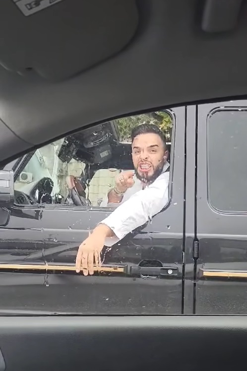 Bassam Dabbas, scandal în trafic cu o șoferiță, care a depus plângere la poliție. Cum se apară cel intitulat „hairstylistul vedetelor”