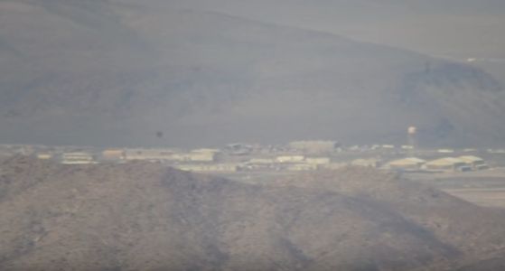 Au apărut cele mai clare imagini cu Zona 51, baza militară misterioasă despre care se spune că este închisoarea extratereștrilor | FOTO