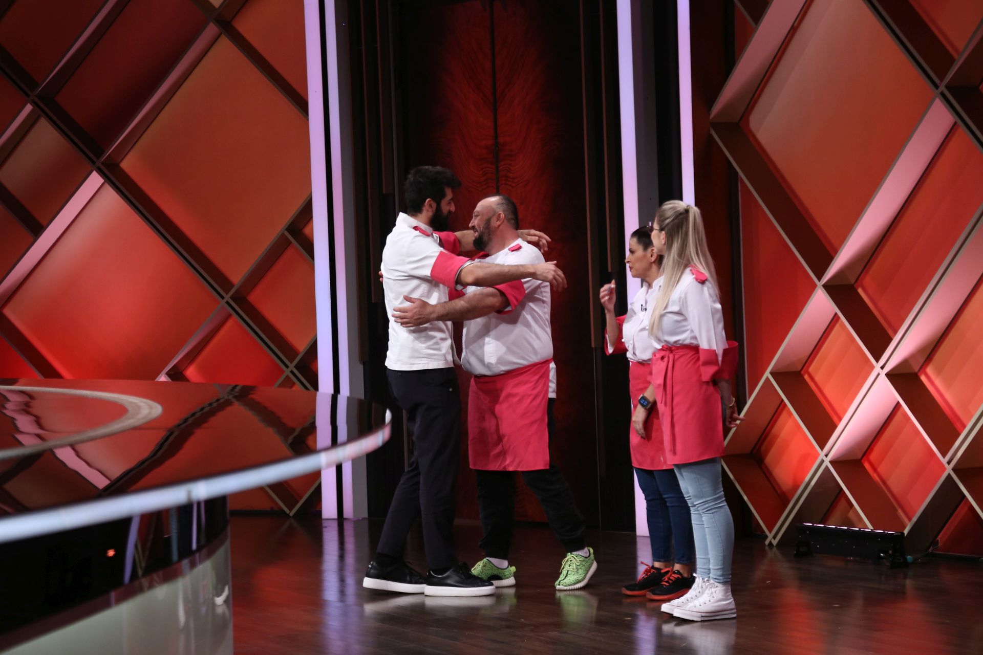 „Chefi la cuțite” 2024. Primul mesaj al lui Mihai Dragomir după ce a câștigat premiul de 30.000 de euro. „Sunt în stare de șoc”