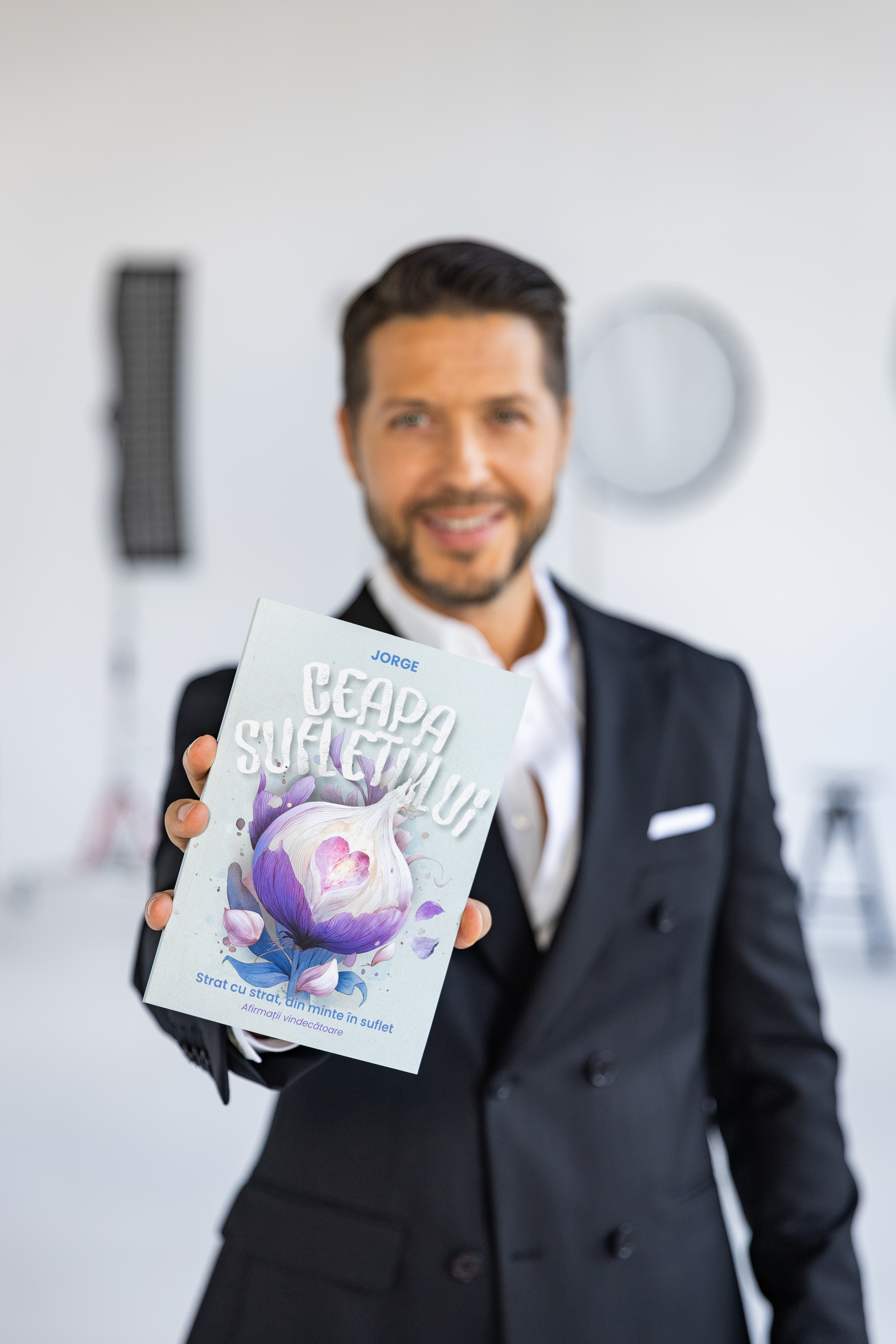 Jorge a devenit și scriitor. A lansat prima lui carte: „Am scris-o pentru tine. Și da, și pentru mine”
