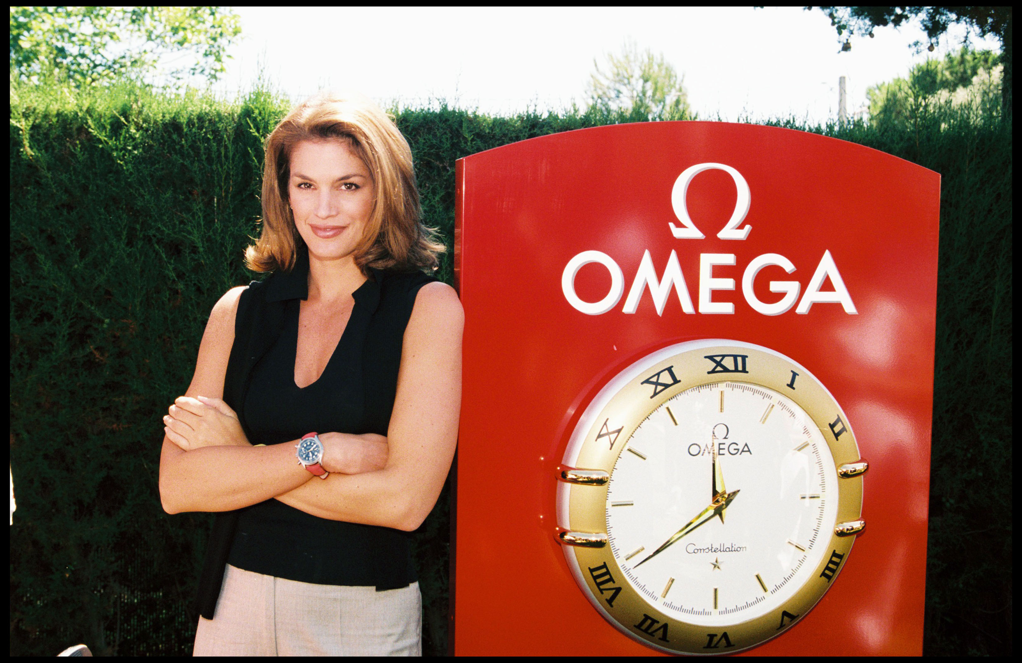 Cele mai tari imagini cu Cindy Crawford, fotomodelul care s-a retras la 50 de ani | FOTO