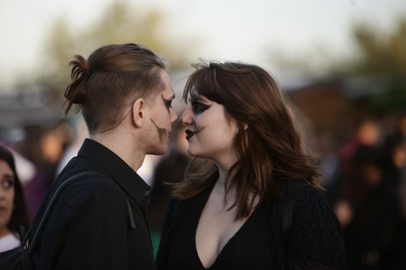 FOTOREPORTAJ. Lacul Morii s-a transformat pentru cel mai mare festival de Halloween din România cu 15,5 tone de dovleci și peste o mie de baloți de paie