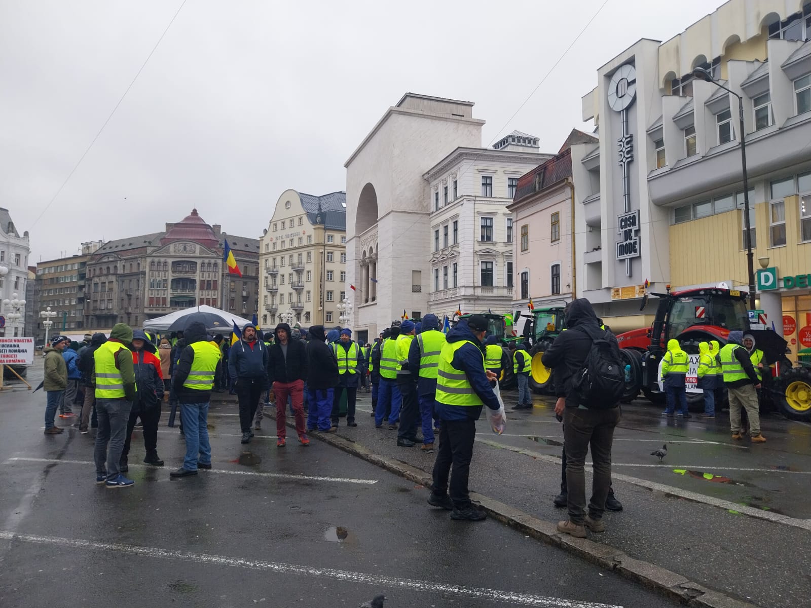 Protestele fermierilor și transportatorilor, ziua 10: Traficul a fost blocat pe Autostrada București-Ploiești. Nicușor Dan anunță cum se va desfășura manifestația din București
