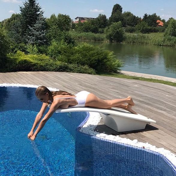 Marina Dina arată spectaculos la un an după naștere. Blonda se ține bine de tot | FOTO