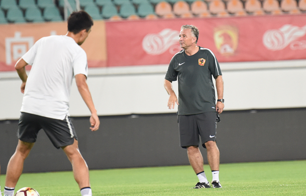 Dan Petrescu a pierdut primul meci în China. Debut de coșmar | GALERIE FOTO&VIDEO