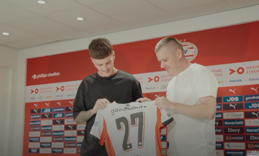 Dennis Man a fost prezentat oficial de PSV. E al treilea român care va juca pentru campioana Olandei
