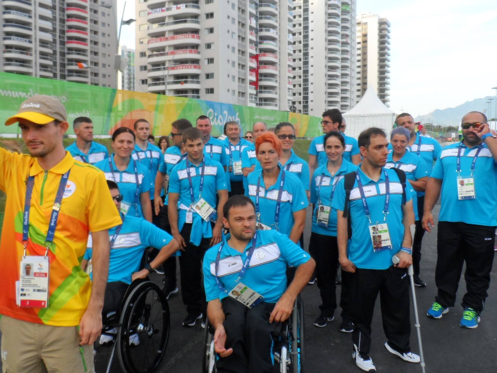 Jocurile Paralimpice. La București, a alergat maratonul, la Rio, aruncă discul! Ce ținută frumoasă au paralimpicii noștri!