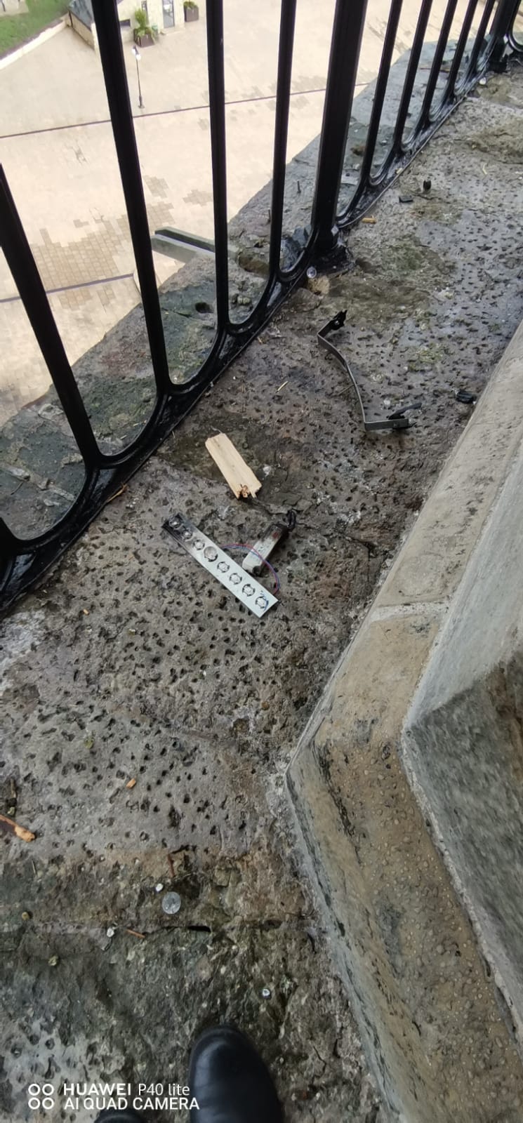 Turnul lui Ștefan din Piatra-Neamț, lovit de trăsnet. Martor: „S-au cutremurat clădirile din jur”
