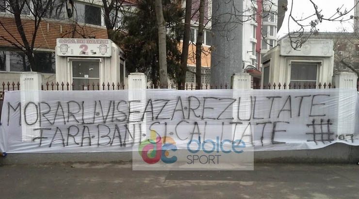 Rapidiștii au scandat lozinci anti-Dinu Gheorghe și Valerii Moraru / GALERIE FOTO