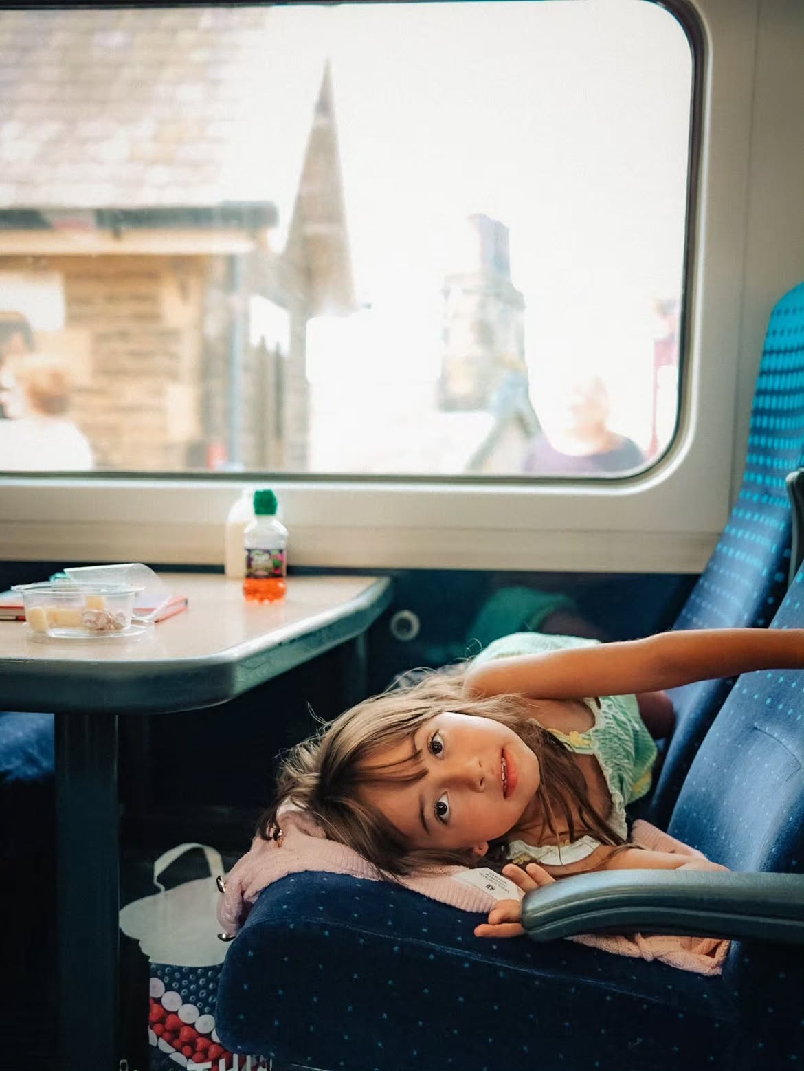 Motivul surprinzător pentru care Dana Rogoz refuză avionul în vacanțe. Ce fac copiii ei în tren