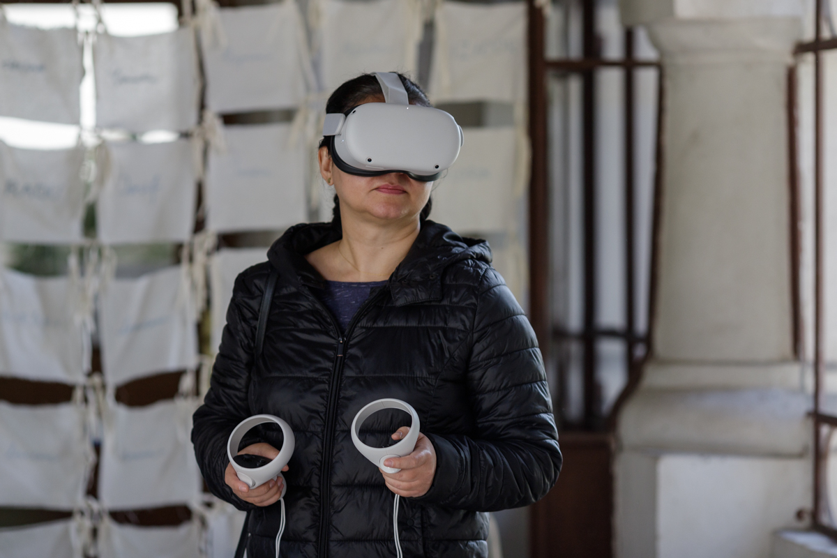 Viața copiilor instituționalizați la Sighet, văzută prin tehnologia VR. „Erau privați de lucruri absolut normale pentru noi, cum ar fi să privească stelele” 