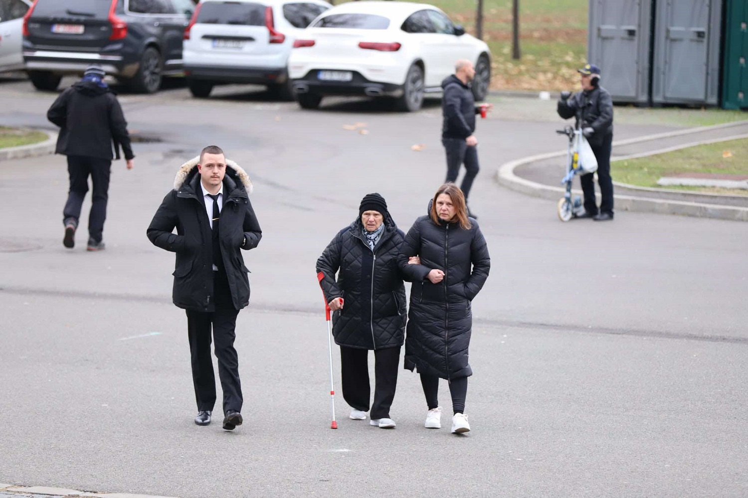 Cele două cuvinte scrise de FCSB pe coroana depusă lângă sicriul lui Helmut Duckadam la Arena Națională. FRF a avut același mesaj