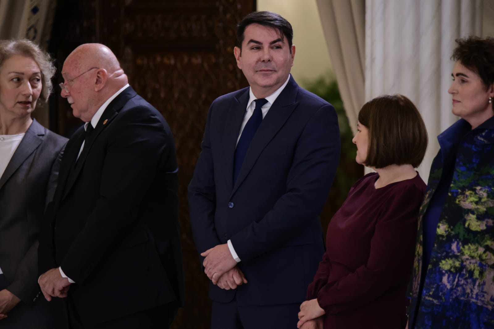 Trei noi judecători la CCR. Dacian Dragoş, Csaba Asztalos şi Mihai Busuioc au depus jurământul la Cotroceni. Cine sunt cei 9 judecători ai Curții