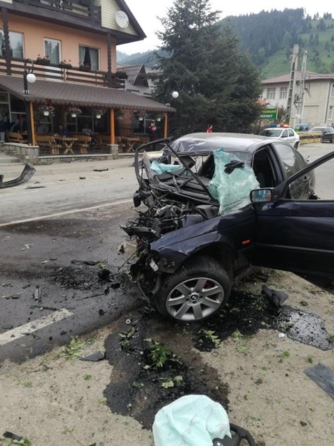 Un tânăr de 19 ani a murit într-un accident în Neamț după nuntă. Vitezometrul s-a blocat la 180 de km/h