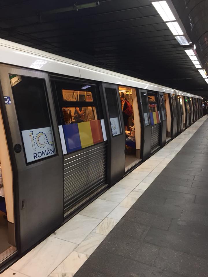 Cum aniversează Metrorex Marea Unire: cartele cu simboluri ale Centenarului și trenuri cu însemnele României