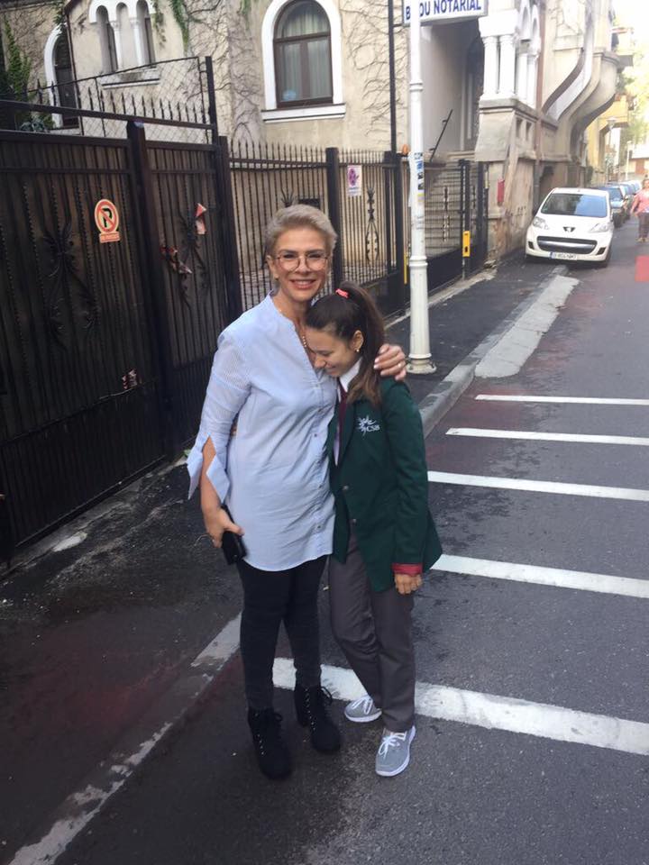 Teo Trandafir și fiica ei, Maia