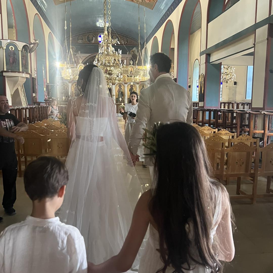 Imagini de la nunta din Grecia a Ancăi Lungu cu Harry Arampatzis. Andreea Berecleanu le-a fost nașă