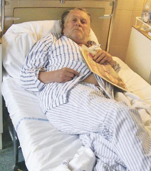 Ungaria nu ne-a mai bătut de 34 de ani. Andras Törőcsik, unul dintre eroii maghiari din 1981, are o poveste sfâșietoare: fără bani, alcoolic, a căzut în cap după o beție, a fost operat pe creier și a stat cinci zile în comă. Visează ca ”Magyaroszag” să bată iar tricolorii