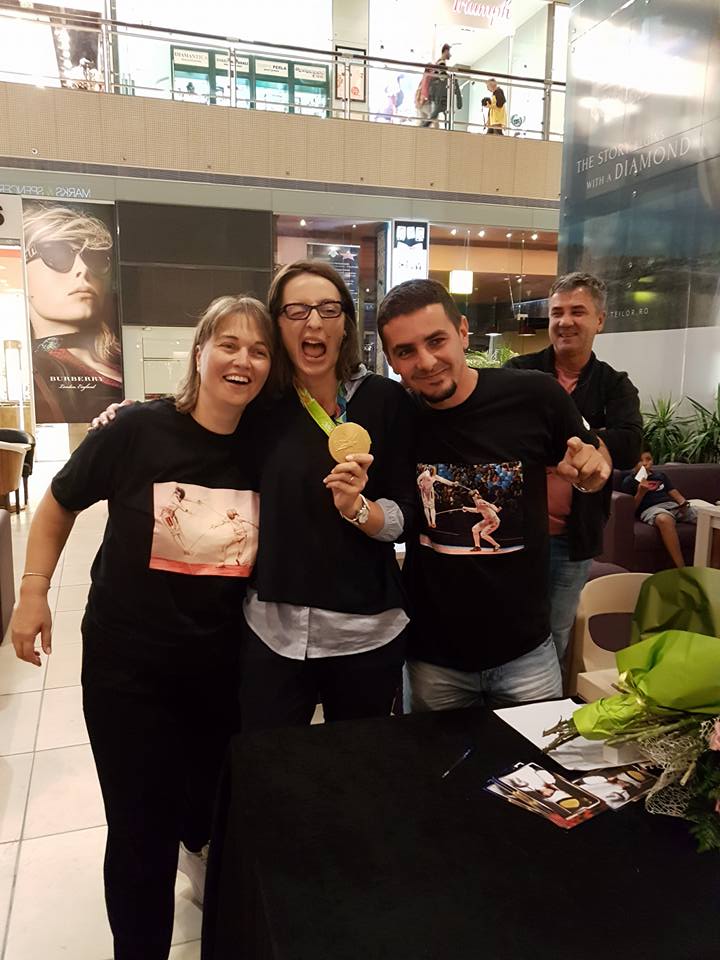 Campionii scrimei românești au strălucit pe scenele din 11 orașe din țară! FOTO