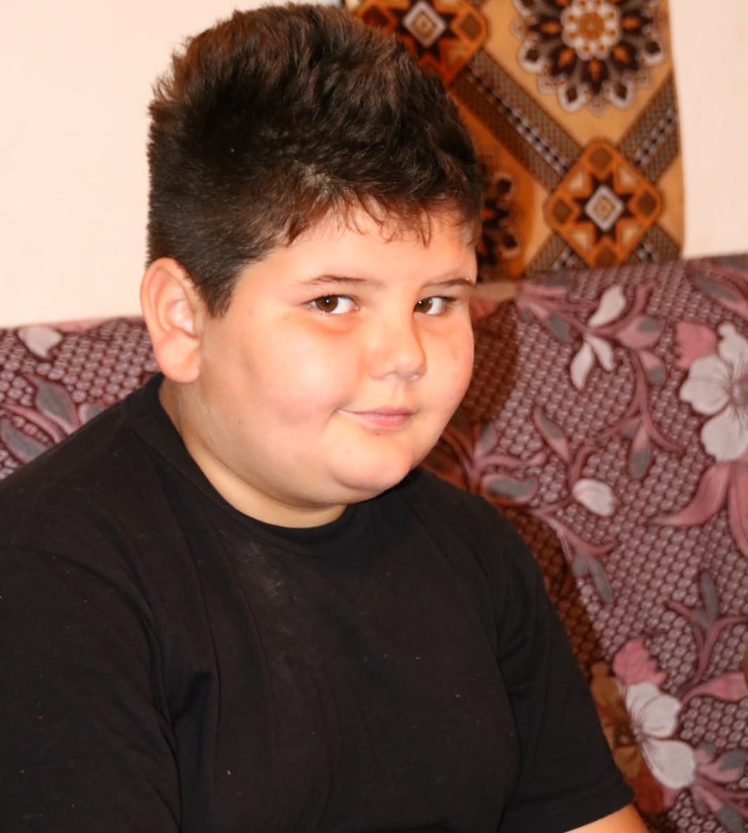 EXCLUSIV/ Bunica Tania trebuie să crească doi nepoței cu o pensie de 900 de lei. Fiica ei a murit, ginerele s-a sinucis și copiii lor i-au rămas în grijă