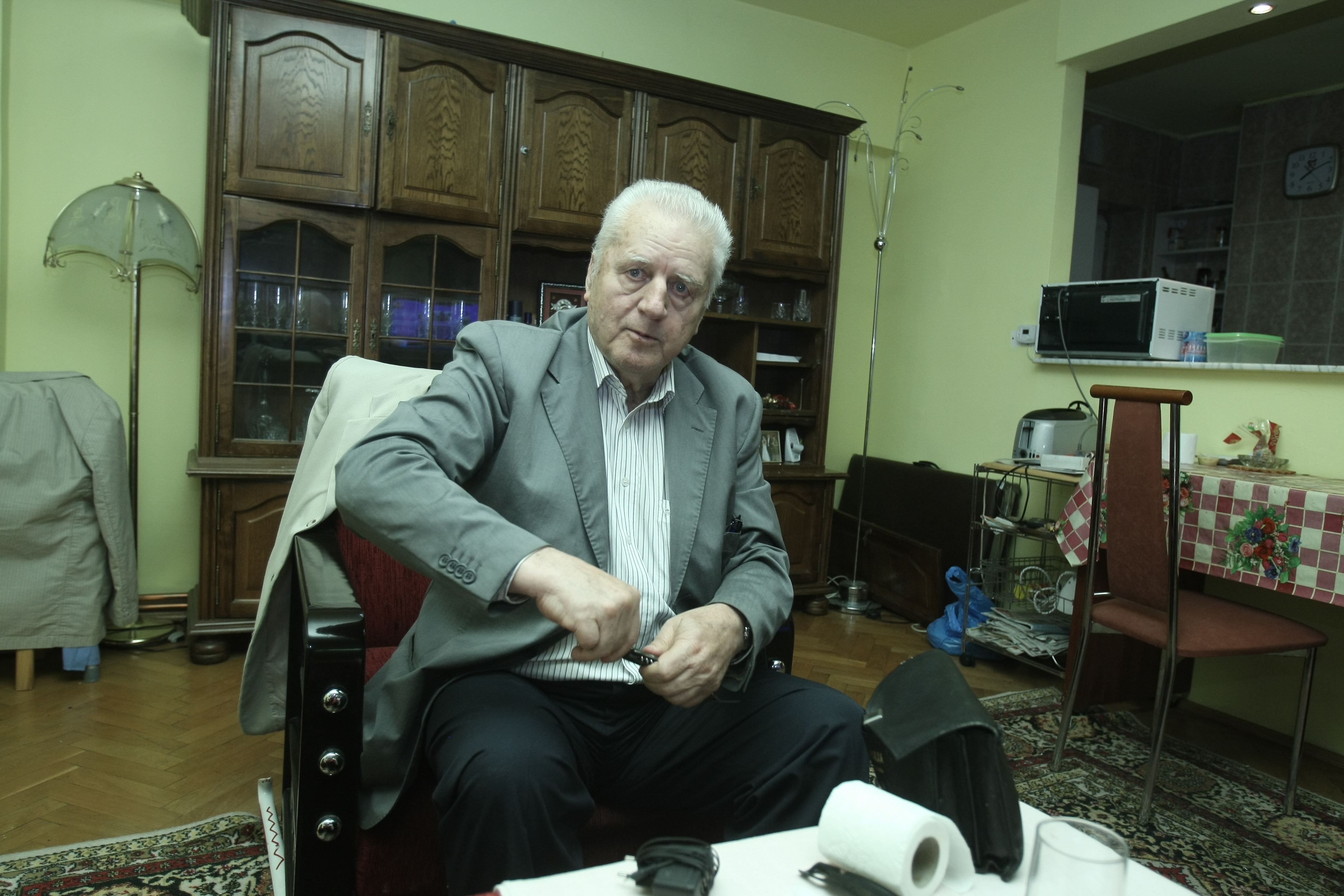 EXCLUSIV! Știați că Pădureanu a fost însurat? Vorbește în premieră despre divorț! A înșelat-o nea Jean pe Tanti Pușa? GALERIE FOTO