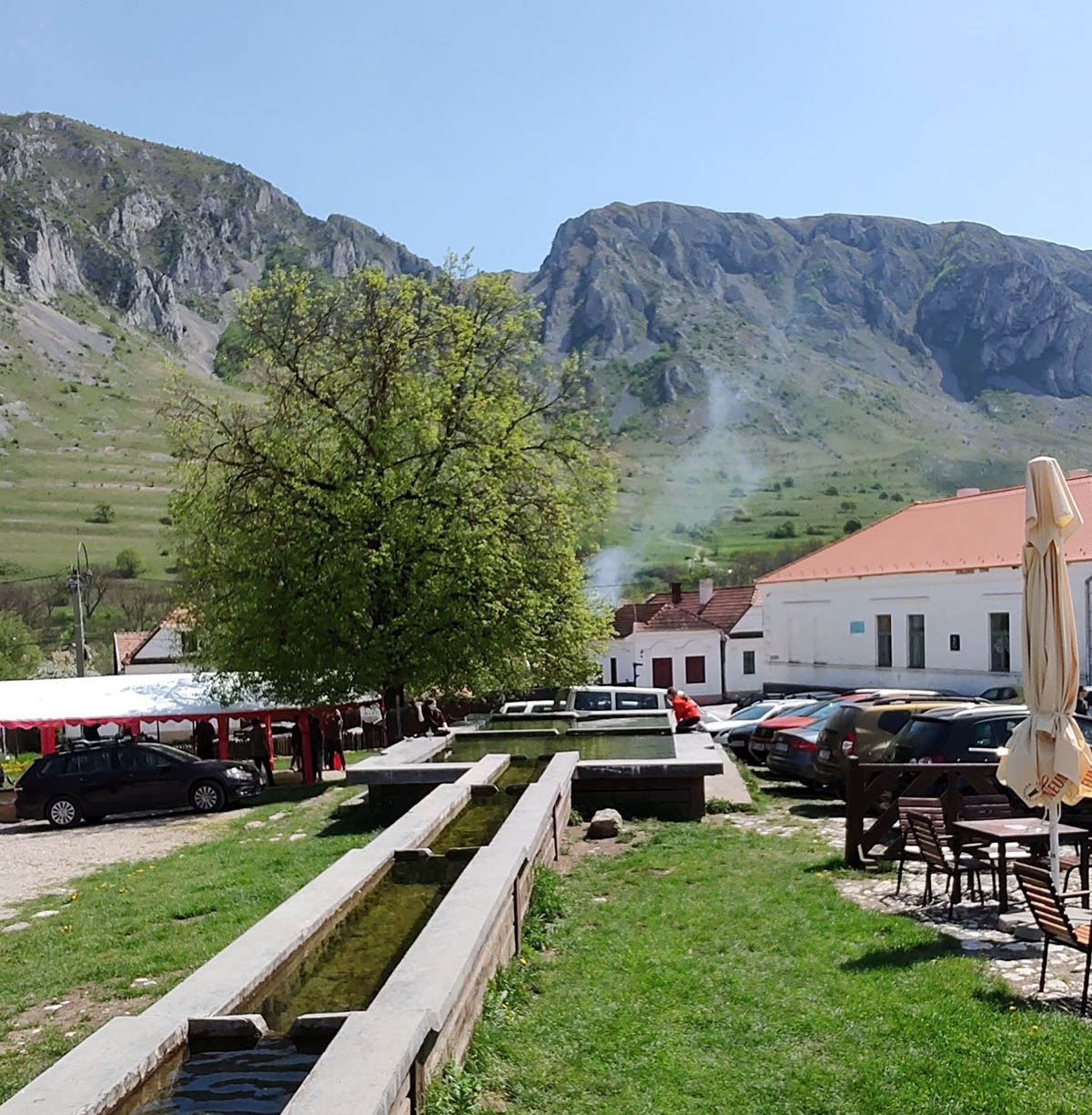 Rimetea, satul din Munții Trascău desemnat „Destinația anului 2025”. Locuitorii trăiesc exclusiv din turism: „Mâncarea ne face renumiți”