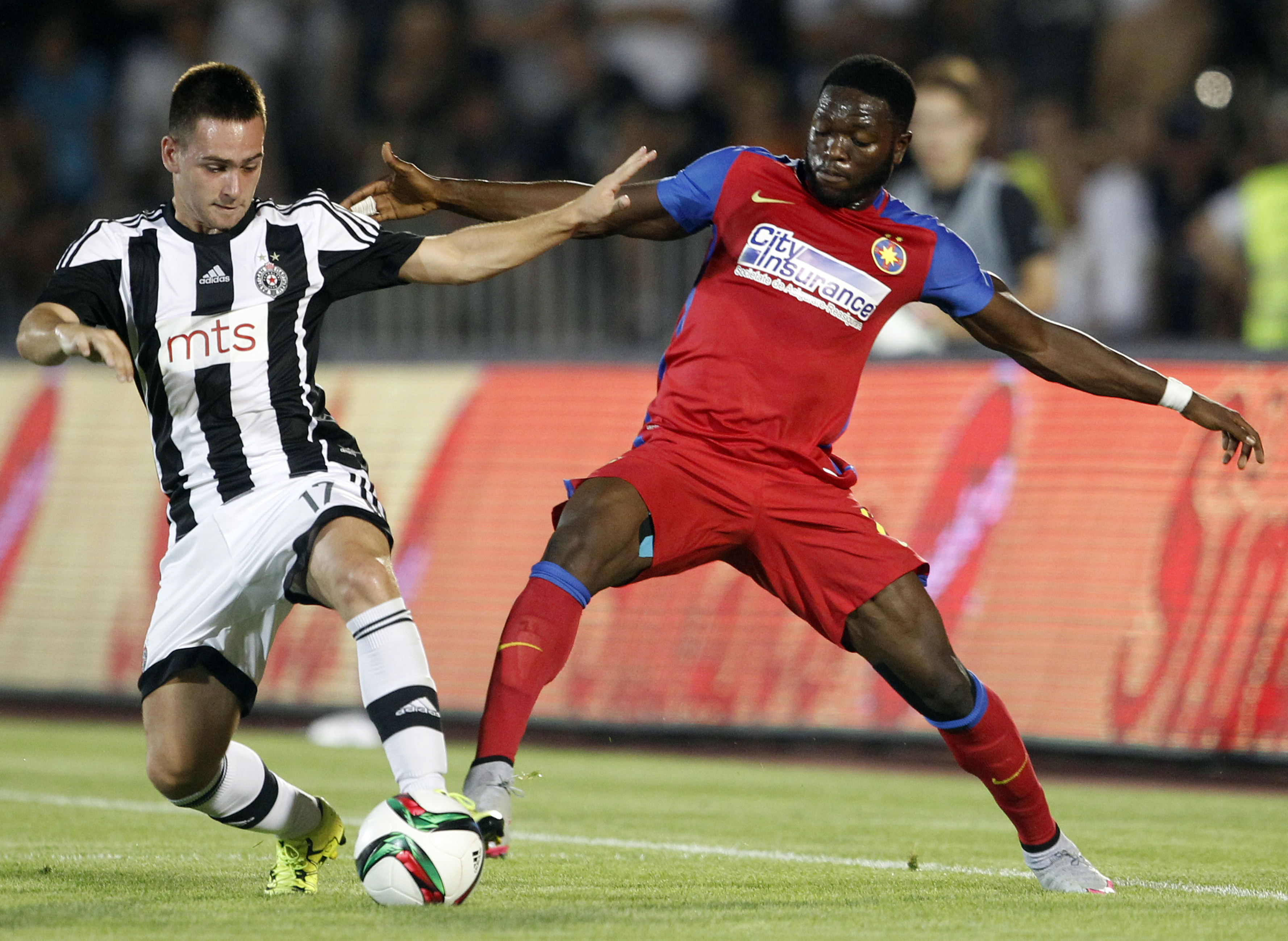 Liga Campionilor, turul III preliminar, retur: Partizan - Steaua 4-2 (în tur: 1-1). Cu un om în minus, trupa lui Rădoi a primit TREI goluri și a fost eliminată din Ligă! Merge în play-off-ul Ligii Europa. După ”returul” cu Trencin, Papp a fost încă o dată ”oaia neagră” / LIVE BLOG & FOTO & VIDEO